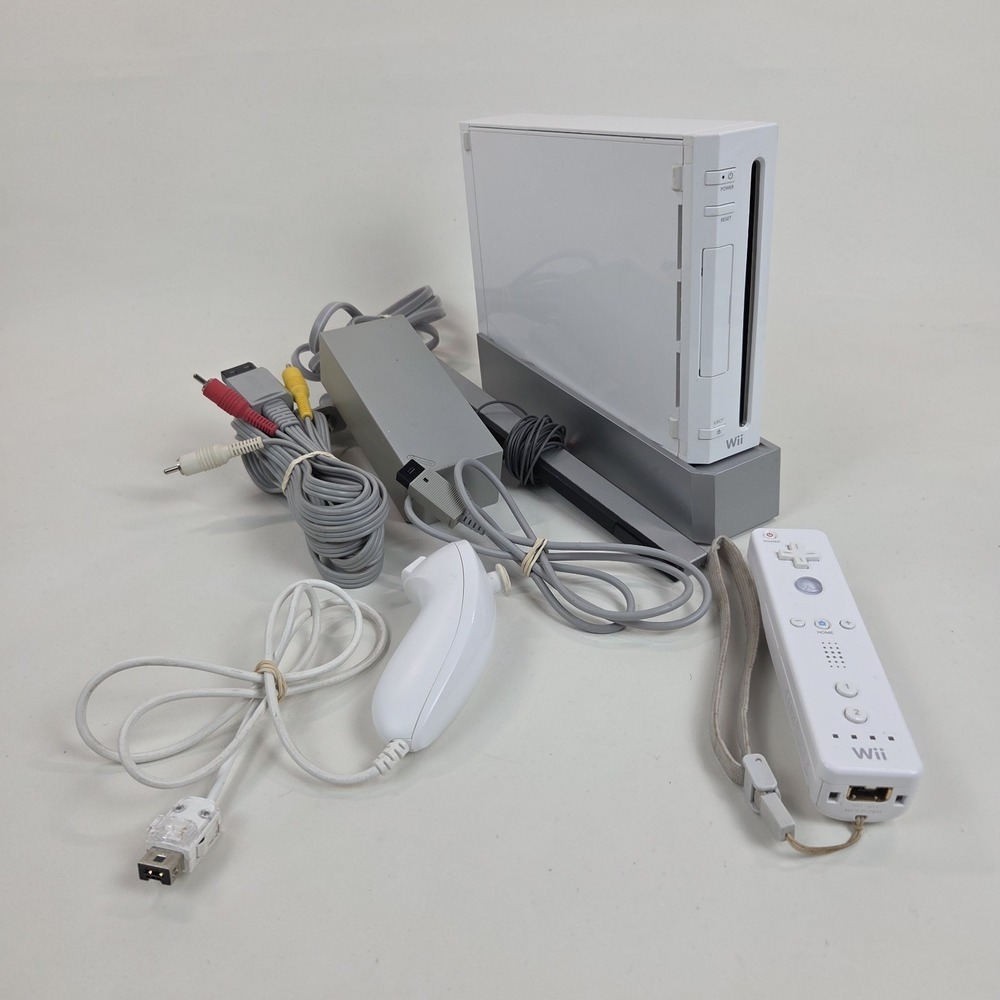 Nintendo Wii RVL-001 (USA) White Console w/ Cables Controller + Nunchuk Tested